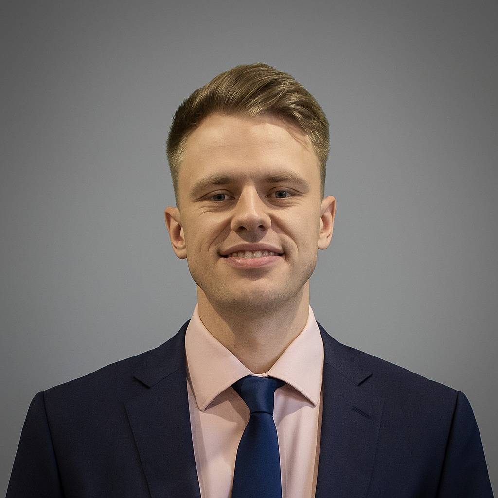 Freislich v.d Westhuizen - COO